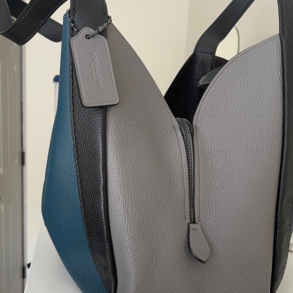 Coach Teal and Black Leather Shoulder Bag - Picture 2 of 6